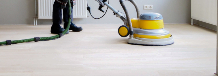 Houten vloer lakken. De Vloerderij lakt houten vloeren